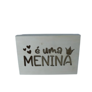 Caixa de Madeira é uma Menina